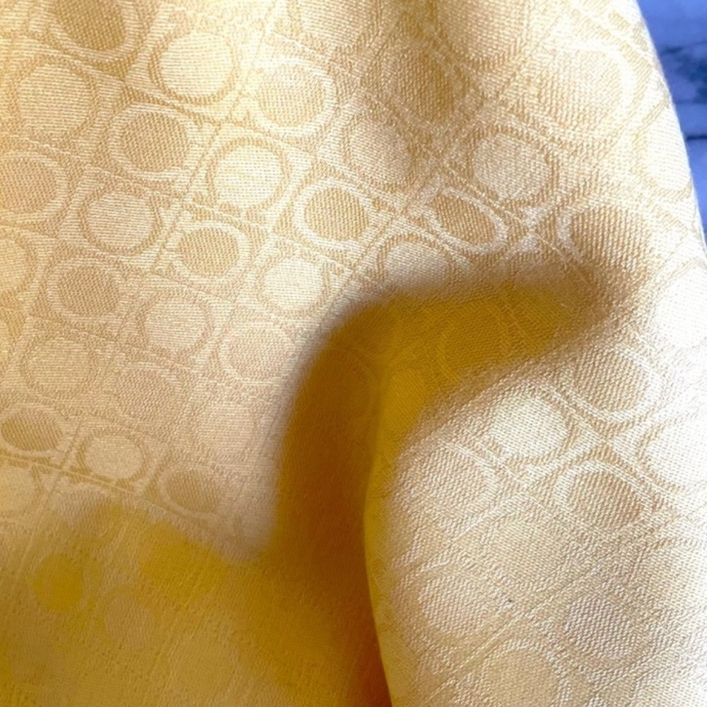 Salvatore Ferragamo shawl soft yellow color - Picture 7 of 8